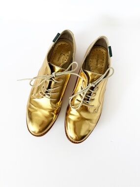 Bass Gold Oxfords Size 8